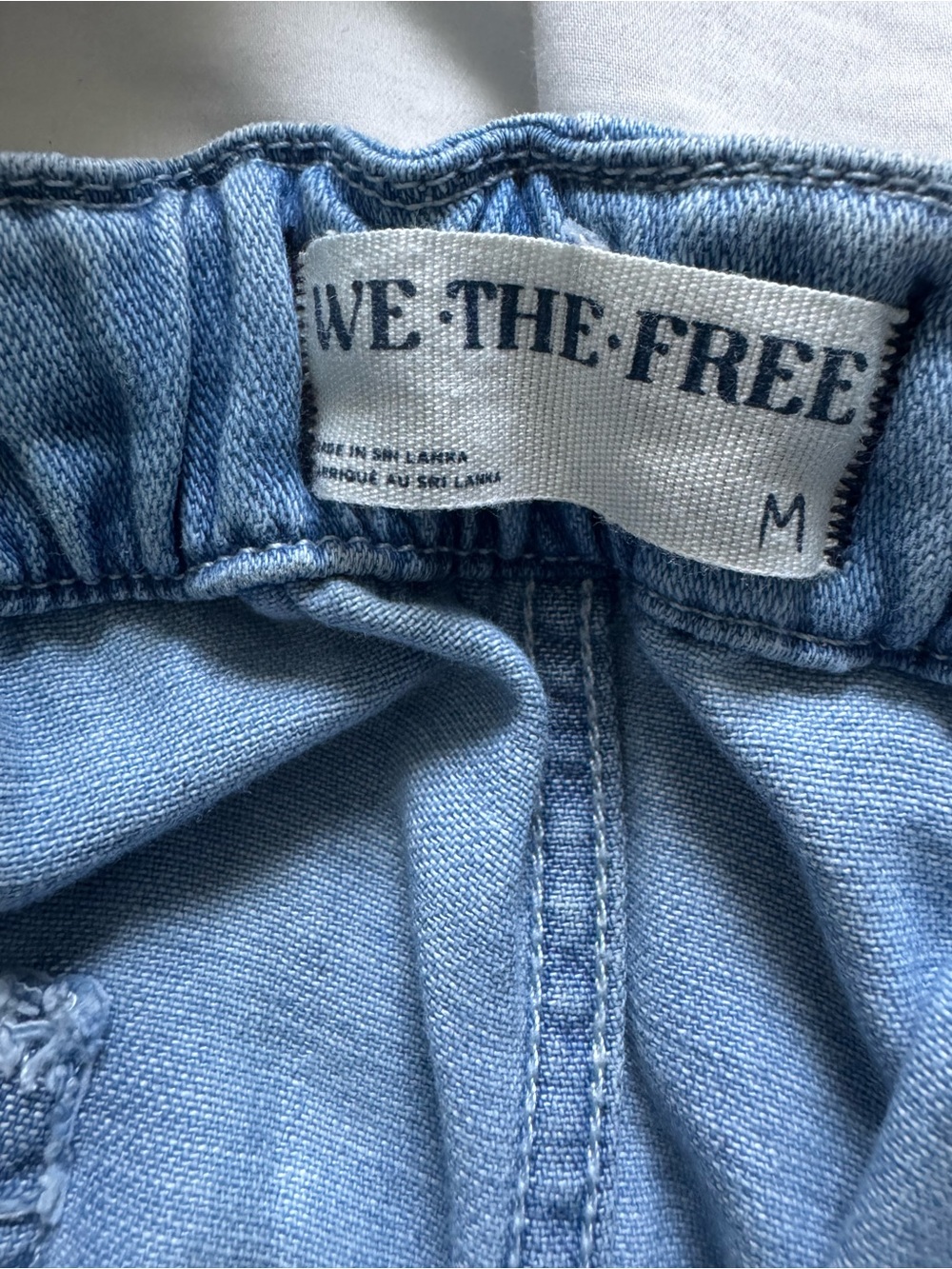 Free People We The Free Silverton Pull On Barrel Jeans size Medium - Picture 8 of 10